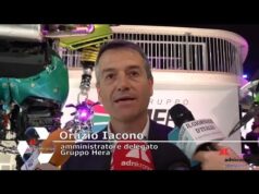 Hera e Lamborghini insieme per l’economia circolare: dagli scarti d’auto nascono robot simbolo di