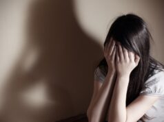 Albanese picchia e prende telefono dell’ex: rapina