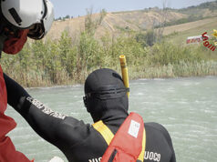 Vercelli, corpo senza vita recuperato nel canale