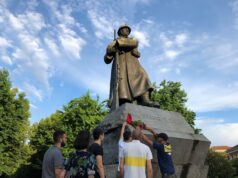 Il ‘Blocco’ a difesa dei monumenti: gli studenti “deve tornare la civiltà”