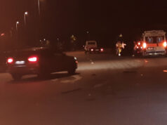 Mirafiori, nella notte auto sullo spartitraffico incidente