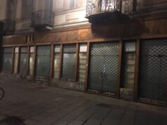 Via Garibaldi, tra negozi sfitti e pochi che vogliono riaprire – PHOTOGALLERY