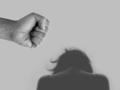 Violenza domestica a Ivrea, vicini chiamano la polizia violenza domestica