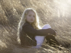 Biella, 10 anni di abusi e violenze. Il pedofilo è l’amico