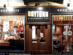 Rivoli, incendio a bar in centro