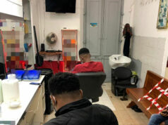 Barriera, 8 clienti dal parrucchiere per immigrati di Torino Barriera parrucchiere immigrati Torino