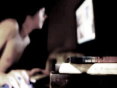 17enne adesca bimbi con Fortnite e TikTok, materiale pedopornografico bimbi pedopornografico Fortnite TikTok