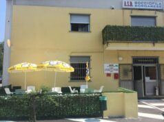 Borgaro, tensione per assembramenti davanti a bocciofila – VIDEO