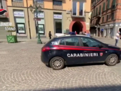 Pont Canavese, molesta una 15enne sul bus e aggredisce i carabinieri carabinieri Ivrea, dietro la morte della 12 enne un suicidio collettivo