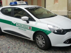 Civich di Moncalieri ‘denunce a chi ci insulta online’. Anche chi mette il ‘like’ polizia locale moncalieri
