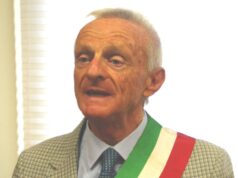 Susa, ex sindaco di Gravere precipita dal balcone Sergio Calabresi Gravere