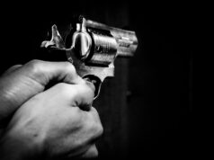 Asti, 69enne minaccia barista con una pistola Asti pistola