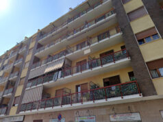 Tragedia a Rivoli, donna si suicida gettandosi dal balcone via pavia 16 rivoli