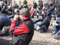 Piazza Castello, la rabbia degli ambulanti: ‘non siamo noi il virus’ – VIDEO ambulanti piazza castello