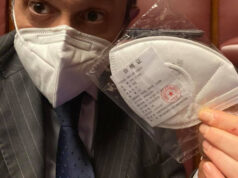 Dopo la denuncia di Delmastro, Fico ritira mascherine cinesi mascherine parlamento cinesi