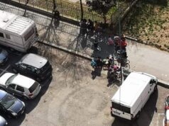 Rom in via Boston, sopralluogo di Torino Tricolore e residenti Via Boston camper