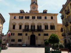 Il consiglio di Ivrea ha deciso: “No all’anagrafe antifascista” comune ivrea