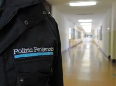 Carcere Vallette, detenuto tenta di strangolare guardia polizia penitenziaria