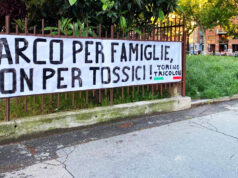 Striscione contro il ‘tossic park’ al giardino Lauria di via Boston giardino lauria tossici droga