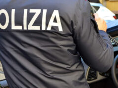Violenza sessuale, poi aggredisce la polizia. Arrestato romeno ubriaco polizia
