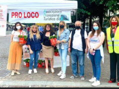 Gardensia 2021, Pro Loco Rivoli in Piazza Martiri contro Sclerosi Multipla rivoli gardensia sclerosi multipla