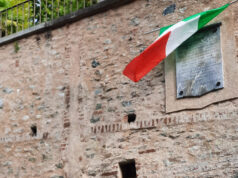 Rivoli, associazioni e comitati restaurano la lapide alla Patrona Madonna della Stella lapide rivoli miracolo