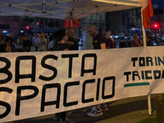 Barriera di nuovo in strada contro spaccio violenze basta spaccio barriera