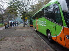 Violenza sul bus Roma-Torino, pugno e rapina a una donna. Arrestato gambiano flixbus torino