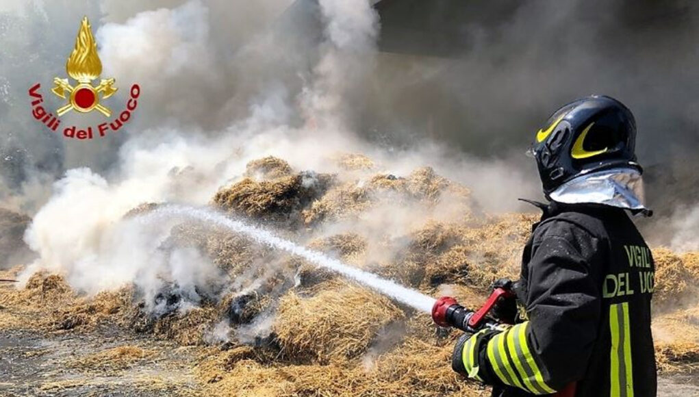 fossano incendio fienile