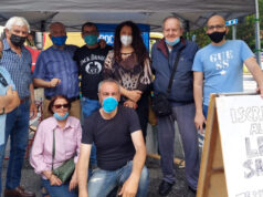 Grugliasco, successo gazebo Lega per tesseramento e #mangiacomeparli lega collegno grugliasco