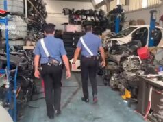 Leini, multa e sequestro a officina abusiva. Apriva di sera e nel weekend officina abusiva