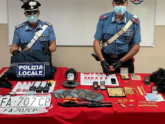 Si fingono vigili, rubano cassaforte e folle inseguimento. Arrestati sinti sinti ivrea truffa anziana inseguimento