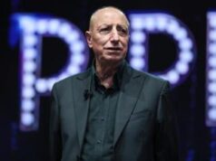 Salone Margherita, da Pippo Franco a Valeria Marini l’appello per riaprirlo: “Deve vivere”