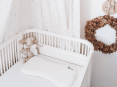 Bimbo di 49 giorni trovato morto in culla, probabile Sids culla