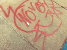 Scritte ‘no vax’ in città scritte no vax centro torino