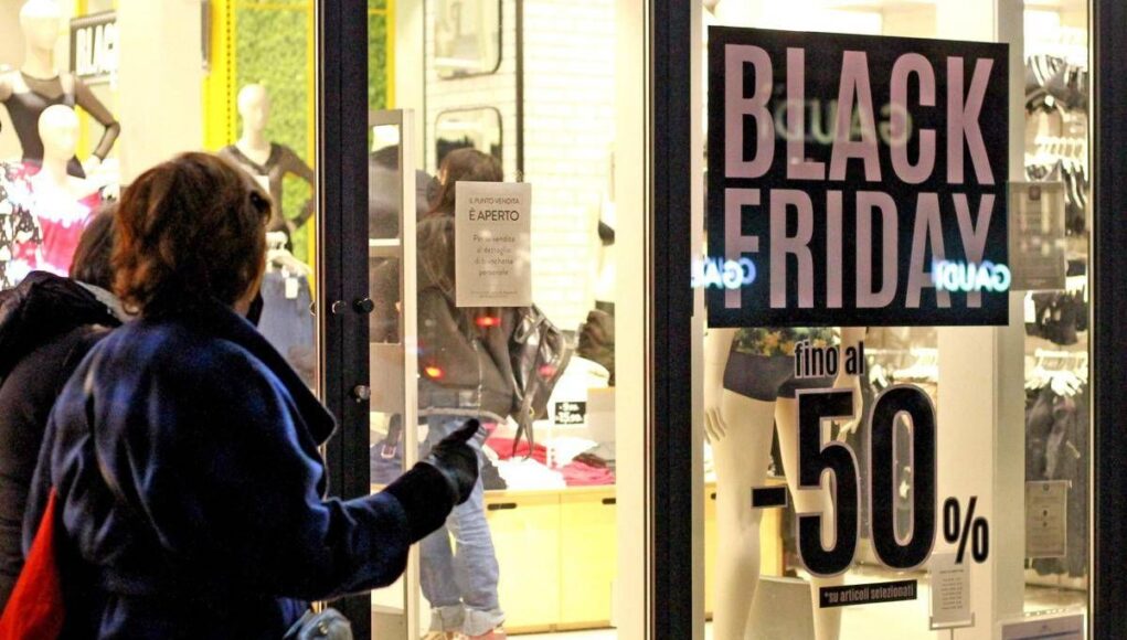 Cosa succede al cervello durante il Black Friday? La scienza svela perché compriamo troppo