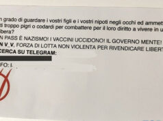 “Il Green Pass è nazismo” biglietti No Vax nella posta green pass nazismo no vax