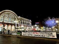 Torino Tricolore contro le strisce blu nei festivi di Natale tortino tricolore strisce blu natale