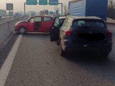 Furgone perde il carico, maxi tamponamento in tangenziale sud incidente tangenziale sud