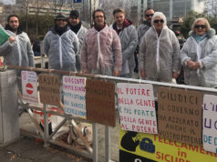 No Green Pass, presidio contro l’archiviazione delle denunce contro Draghi – VIDEO no green pass torino tribunale denunce draghi