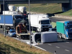 Incidente in tangenziale all’altezza di Venaria Reale. Furgone ribaltato tangenziale incidente furgone
