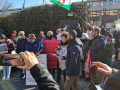 Torino come Bibbiano? Nuova protesta davanti al tribunale dei minori torino come bibbiano manifestazione tribunale minori