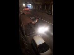 Barriera, assalto alla polizia durante i festeggiamenti per la vittoria del Senegal – VIDEO video scontri barriera coppa africa