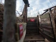 Ucraina, ore cruciali al fronte: russi infiltrati a Pokrovsk, Kiev invia unità Azov