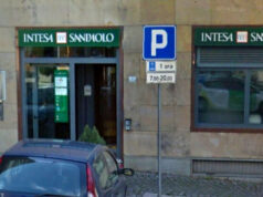 In banca senza mascherina e green pass: filiale bloccata intesa sanpaolo