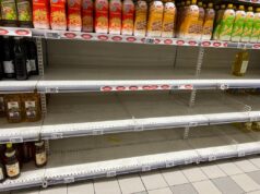Psicosi guerra, scaffali vuoti nei supermercati. Ma i rifornimenti non mancano scaffali supermercati vuoti
