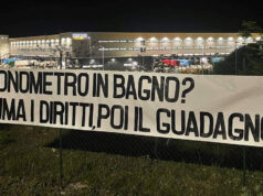 Torino tricolore protesta ad Amazon Torrazza contro il “cronometro del bagno” amazon torrazza cronometro bagno torino tricolore