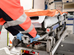 Parella, donna investita. Ricoverata in serie condizioni ambulanza