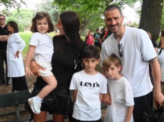 “Sulla stessa strada”, il viaggio solidale di Martina Maccari "Sulla stessa strada", 575 km a piedi per i bimbi del Regina Margherita