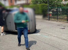 Incidente a Leinì, auto con due minori a bordo finisce su un fianco leini incidente auto ribaltata